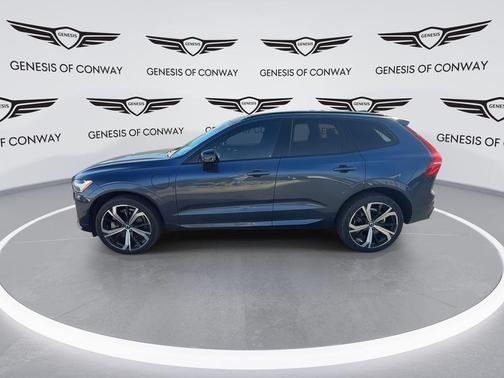 2022 Volvo XC60 Recharge Plug-In Hybrid T8 R-Design Extended Range