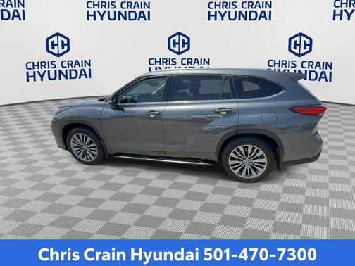 Magnetic Gray Metallic 2021 Toyota Highlander Platinum