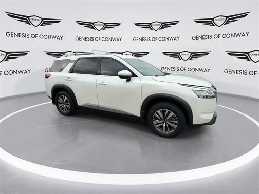 2023 Nissan Pathfinder SL