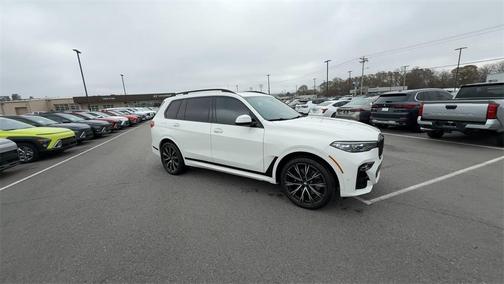 2022 BMW X7 M50i
