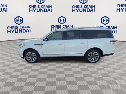 2023 Lincoln Navigator L Reserve