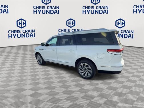 2023 Lincoln Navigator L Reserve