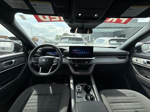 Gray Metallic 2025 Ford Explorer ST-Line