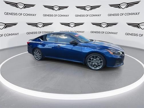 2023 Nissan Altima 2.0 SR