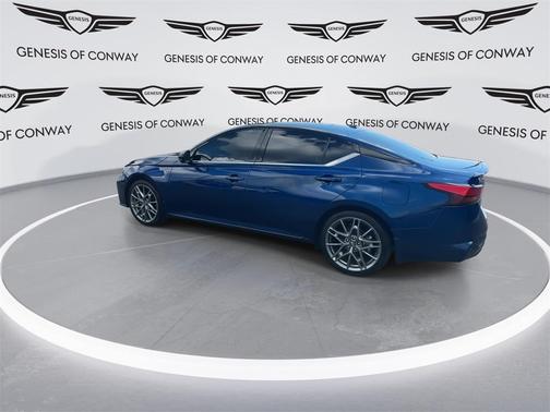 2023 Nissan Altima 2.0 SR
