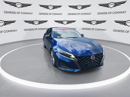 2023 Nissan Altima 2.0 SR