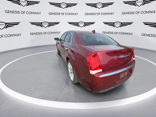 Velvet 2018 Chrysler 300C