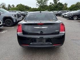 2019 Chrysler 300 Touring