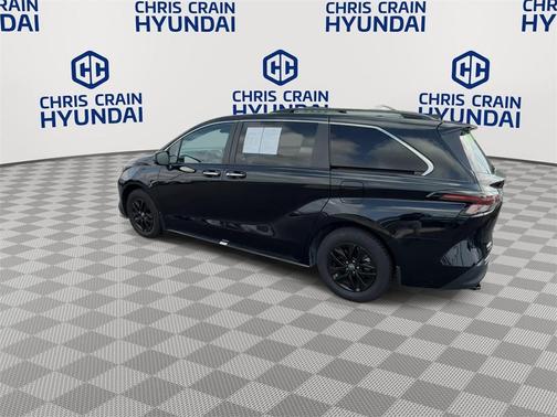 2024 Toyota Sienna XLE