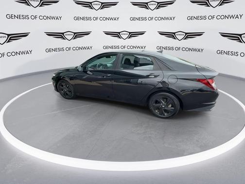 Phantom Black 2021 Hyundai ELANTRA SEL