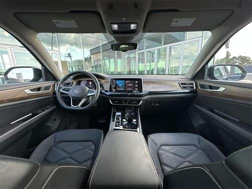 2025 Volkswagen Atlas 2.0T SE