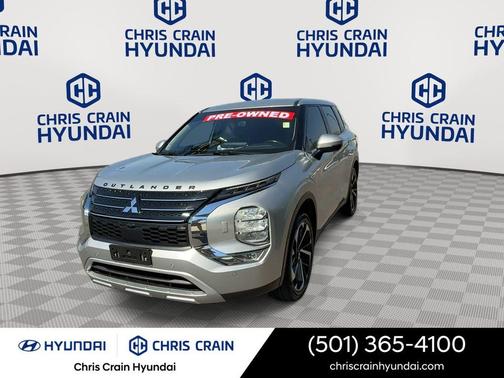 Silver 2024 Mitsubishi Outlander SE