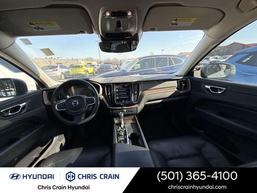 2021 Volvo XC60 T5 Momentum
