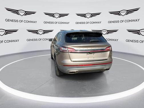 2019 Lincoln Nautilus Select