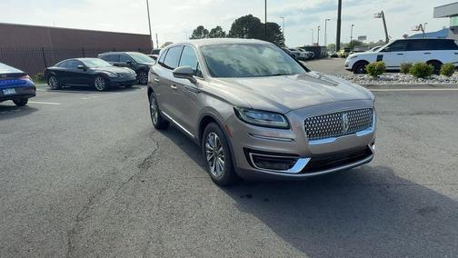 2019 Lincoln Nautilus Select