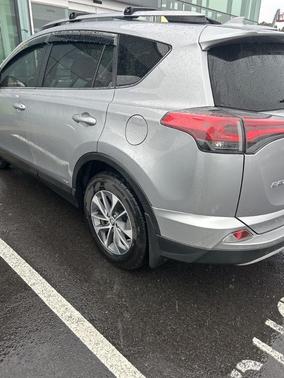 2018 Toyota RAV4 Hybrid XLE