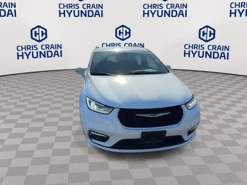 2021 Chrysler Pacifica Touring-L