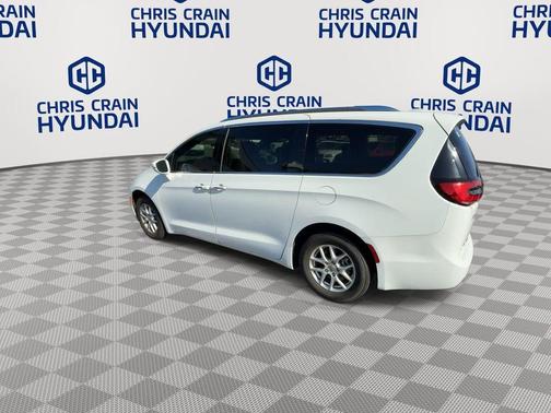 2021 Chrysler Pacifica Touring-L