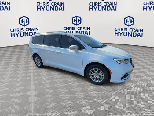 2021 Chrysler Pacifica Touring-L