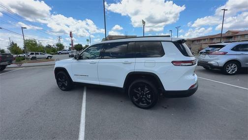 2021 Jeep Grand Cherokee L Laredo