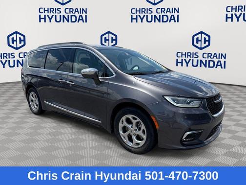 Crystal Metallic 2022 Chrysler Pacifica Limited