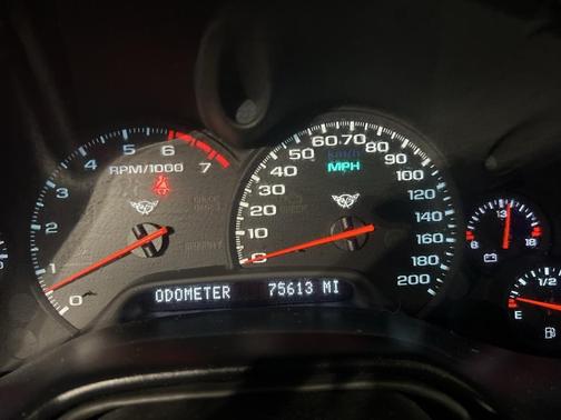 2004 Chevrolet Corvette Base