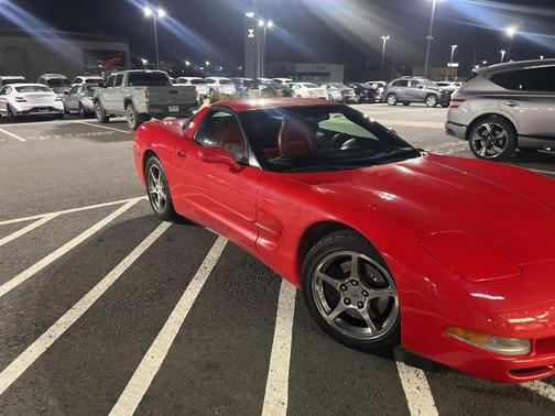 2004 Chevrolet Corvette Base