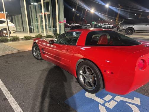 2004 Chevrolet Corvette Base