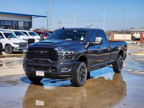 2026 RAM 3500 Laramie Crew Cab 4x4 8' Box