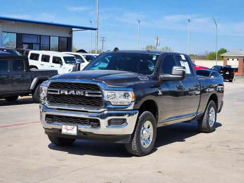 2024 RAM 2500 Tradesman Crew Cab 4x4 6'4' Box