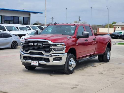 2026 RAM 3500 Tradesman Crew Cab 4x4 8' Box