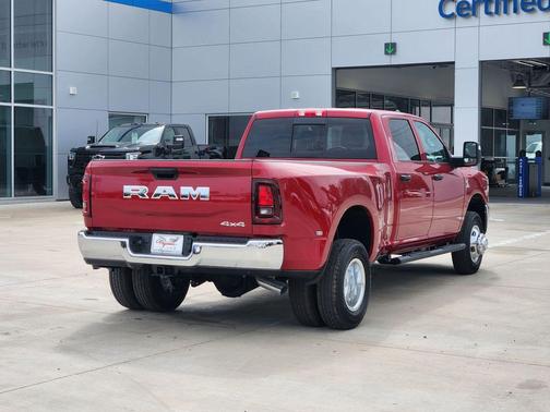 2026 RAM 3500 Tradesman Crew Cab 4x4 8' Box