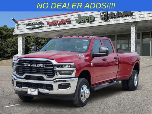 Molten Red Pearlcoat 2026 RAM 3500 Tradesman Crew Cab 4x4 8' Box