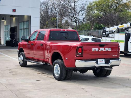 2026 RAM 3500 Tradesman Crew Cab 4x4 8' Box