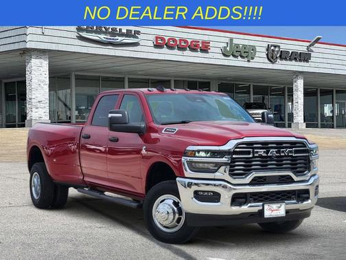 Molten Red Pearlcoat 2026 RAM 3500 Tradesman Crew Cab 4x4 8' Box