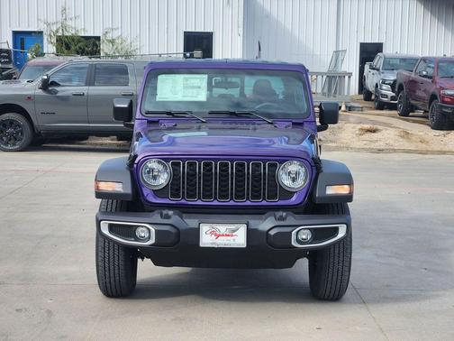 2026 Jeep Gladiator Sport