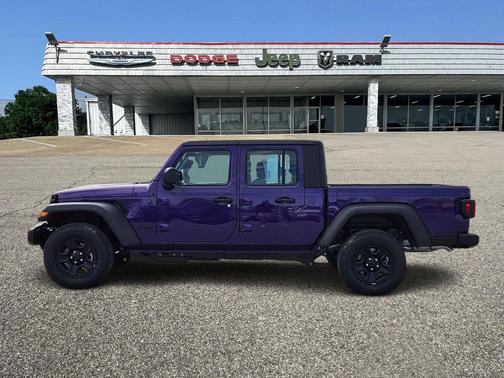 2026 Jeep Gladiator Sport