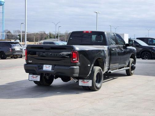 2026 RAM 3500 Tradesman Crew Cab 4x4 8' Box