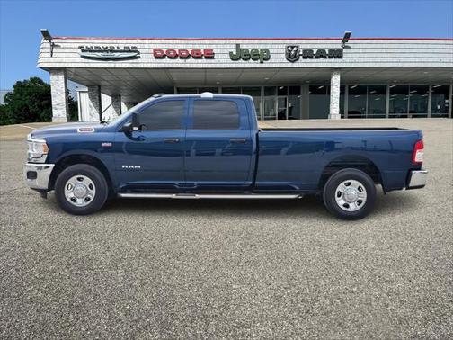 2022 RAM 2500 Tradesman Crew Cab 4x2 8' Box