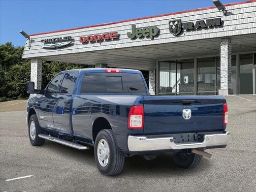2022 RAM 2500 Tradesman Crew Cab 4x2 8' Box