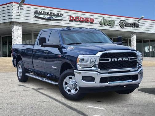2022 RAM 2500 Tradesman Crew Cab 4x2 8' Box