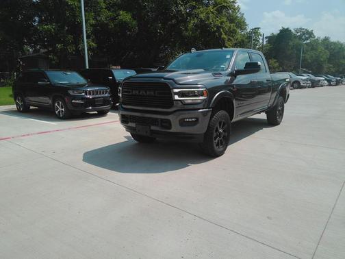 Granite Crystal Metallic Clearcoat 2022 RAM 2500 Laramie Crew Cab 4x4 6'4' Box