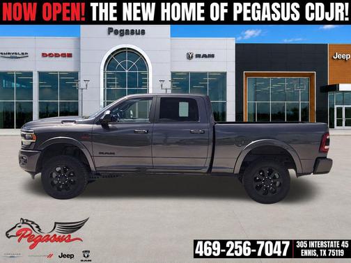 Granite Crystal Metallic Clearcoat 2022 RAM 2500 Laramie Crew Cab 4x4 6'4' Box