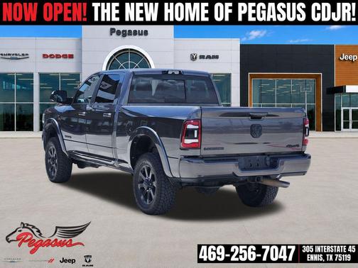 Granite Crystal Metallic Clearcoat 2022 RAM 2500 Laramie Crew Cab 4x4 6'4' Box