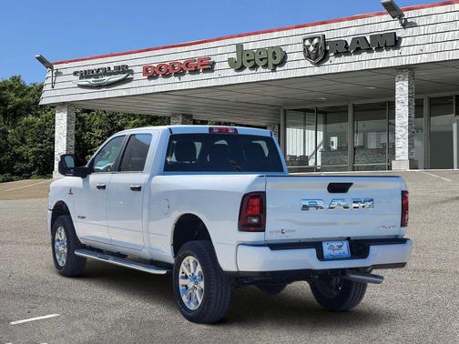 Bright White Clearcoat 2026 RAM 2500 Lone Star Crew Cab 4x4 6'4' Box