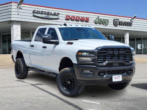 2025 RAM 2500 Tradesman Crew Cab 4x4 6'4' Box