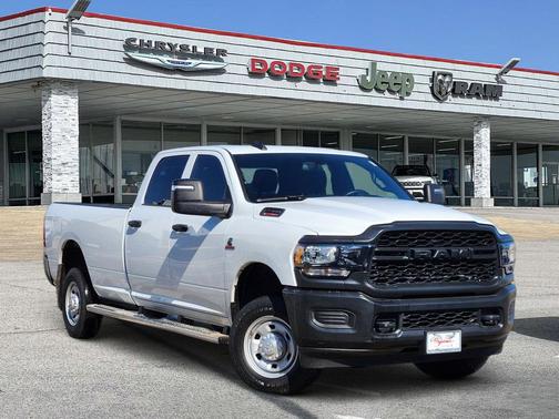 2024 RAM 2500 Tradesman Crew Cab 4x4 8' Box