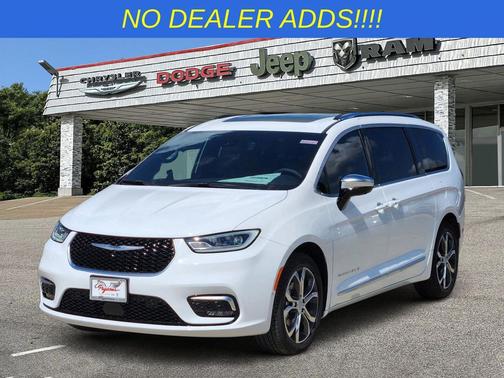 Bright White Clearcoat 2026 Chrysler Pacifica L