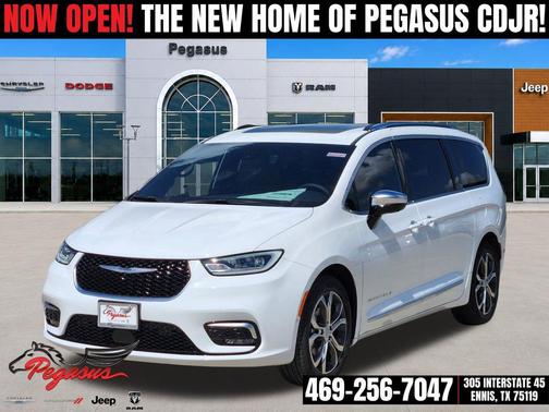 Bright White Clearcoat 2026 Chrysler Pacifica L
