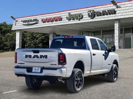 2026 RAM 2500 Lone Star Crew Cab 4x4 6'4' Box